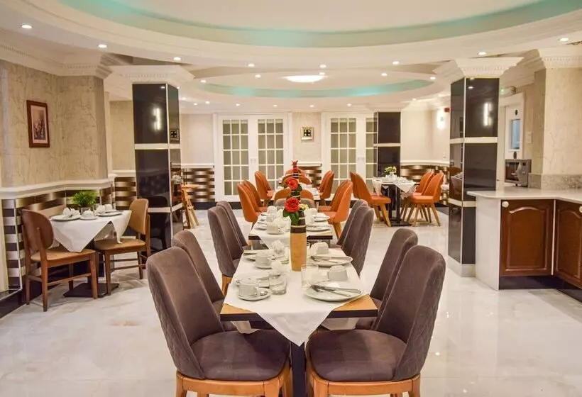 ホテル Pembridge Palace