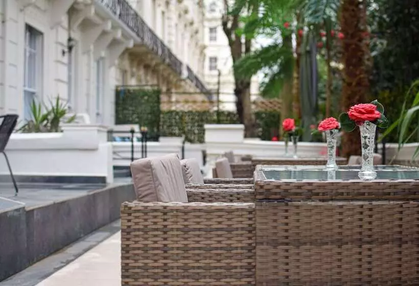 ホテル Pembridge Palace