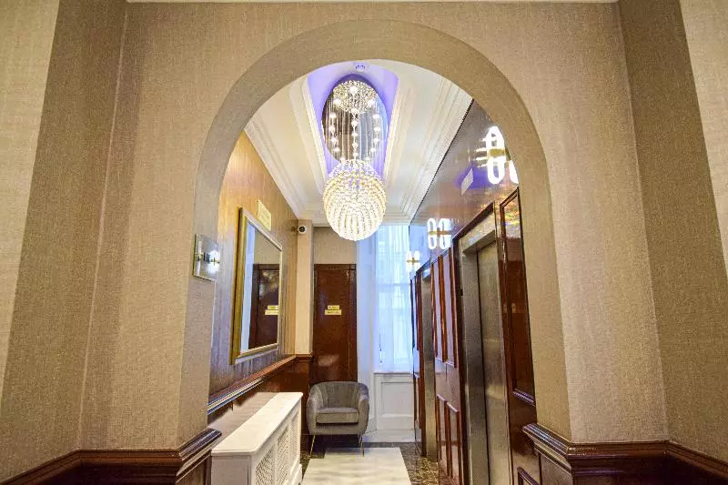 ホテル Pembridge Palace