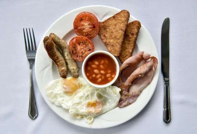 Отель The Marine