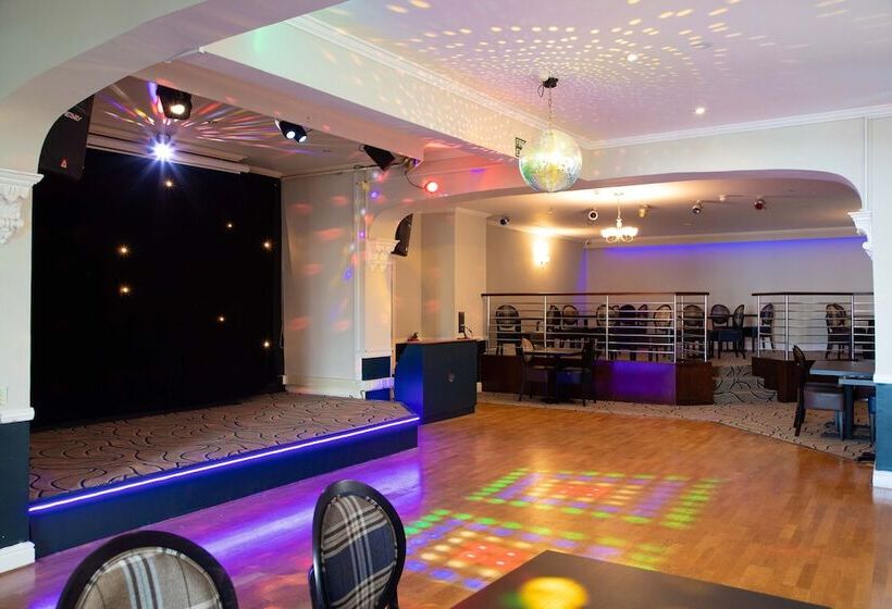 Отель The Marine