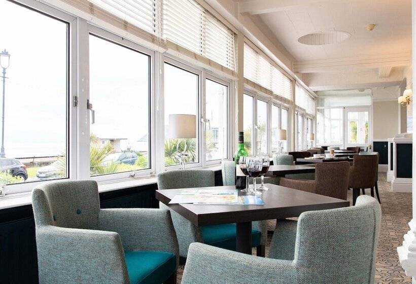 Отель The Marine