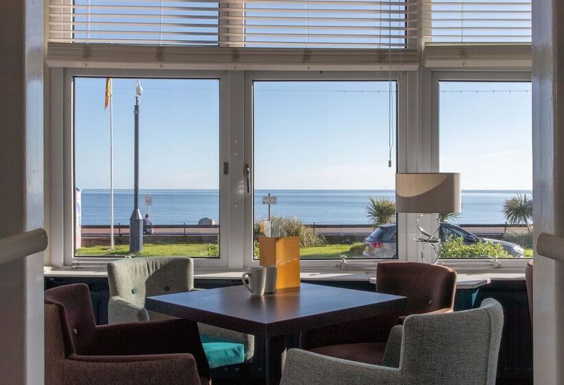 Отель The Marine