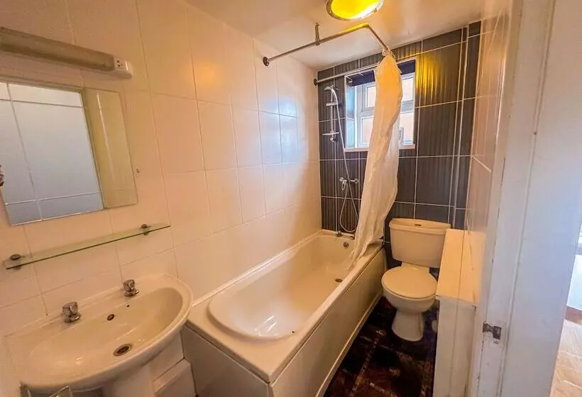 ホテル The New England