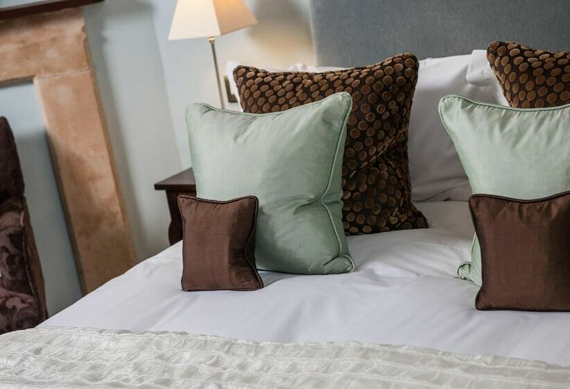 Отель The Slaughters Manor House