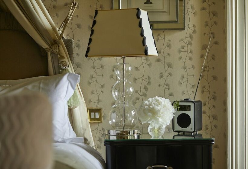 Отель The Slaughters Manor House