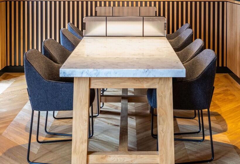 Novotel Birmingham Airport Terminal Building   Nec