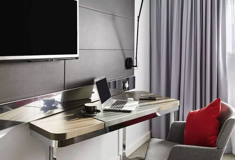 Novotel Birmingham Airport Terminal Building Nec