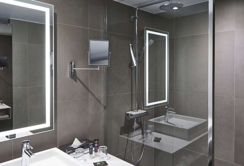 Novotel Birmingham Airport Terminal Building   Nec