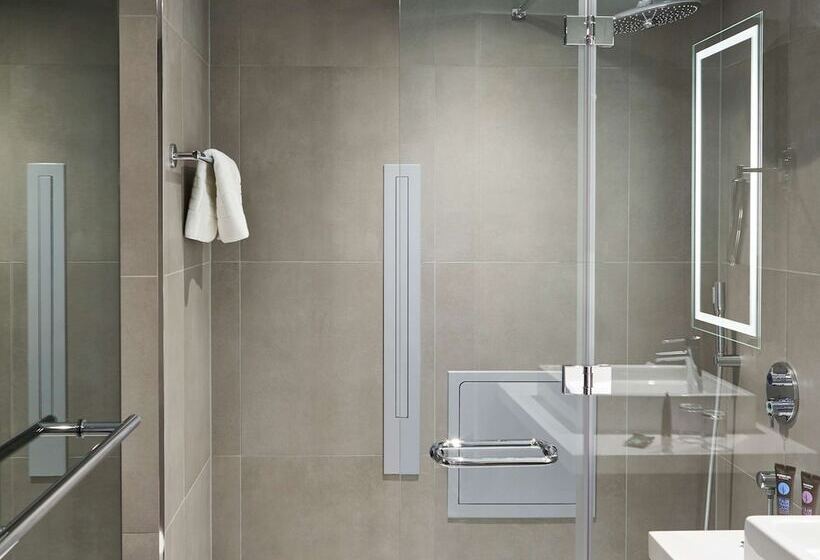 Novotel Birmingham Airport Terminal Building   Nec