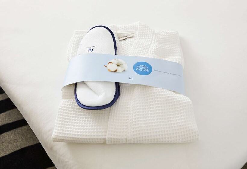 Novotel Birmingham Airport Terminal Building   Nec