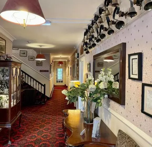 Отель Tankerville Arms