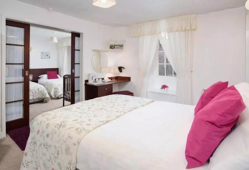 Отель Tankerville Arms