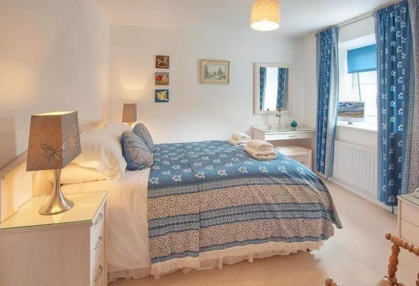 Отель Tankerville Arms