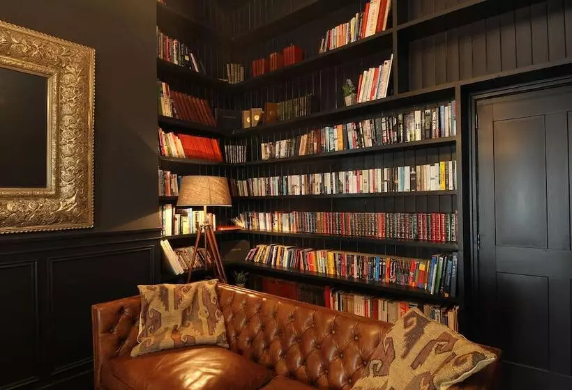 בית מלון כפרי West Highland