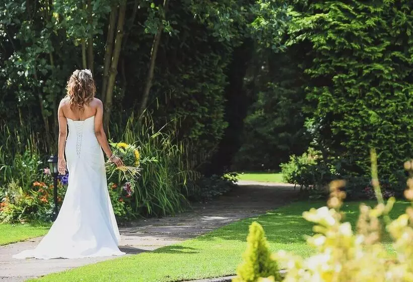 בית מלון כפרי Woodland Manor