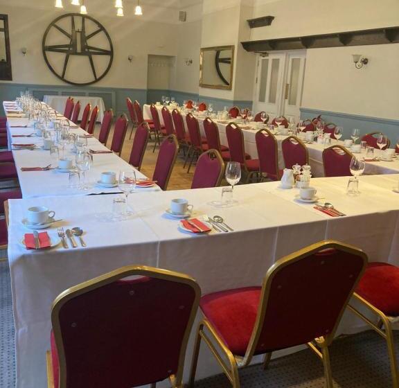 Saracens Head Hotel By Greene King Inns