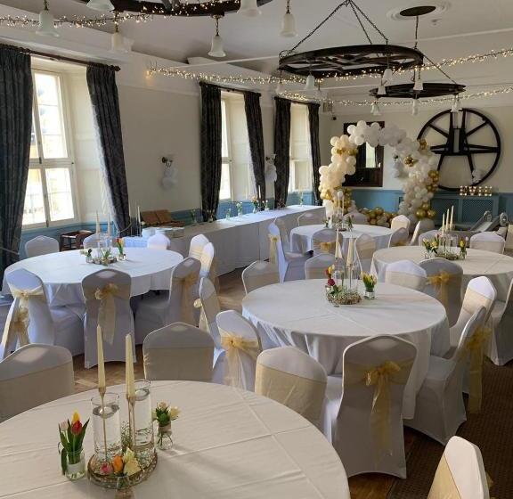 Saracens Head Hotel By Greene King Inns