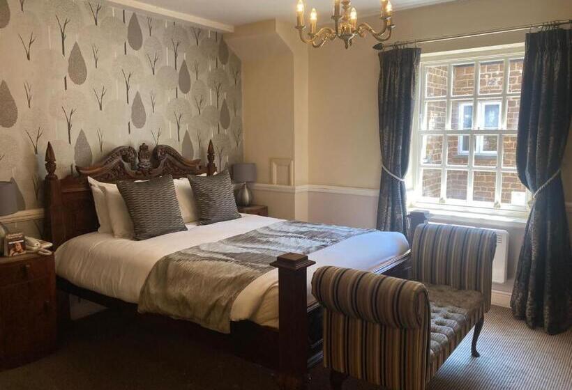 Saracens Head Hotel By Greene King Inns