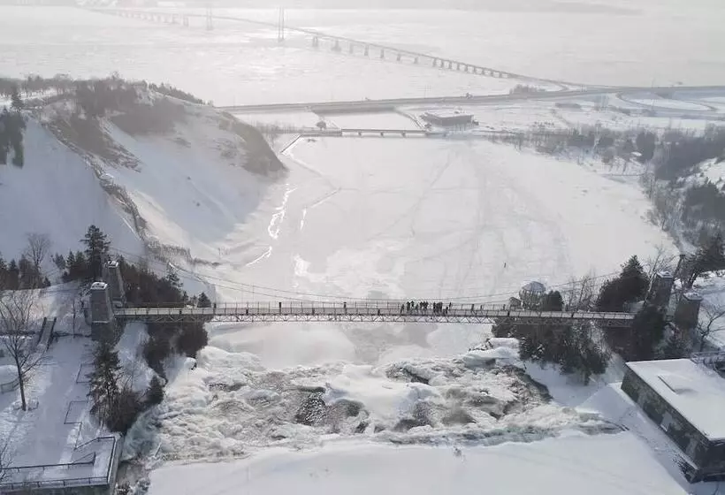 호텔 Auberge La Camarine