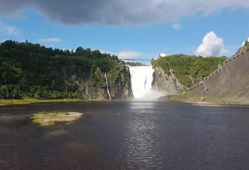 호텔 Auberge La Camarine