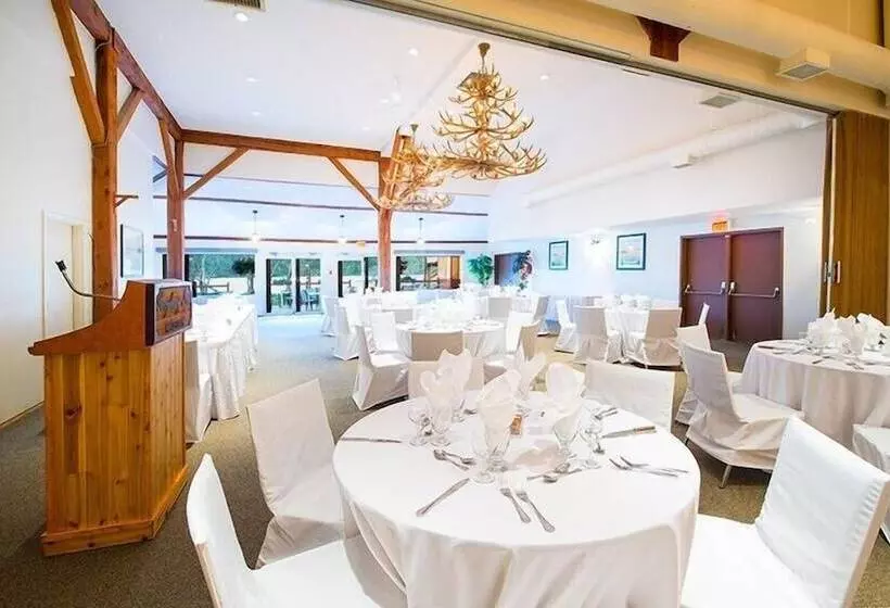 בית מלון כפרי Bayshore Inn & Spa