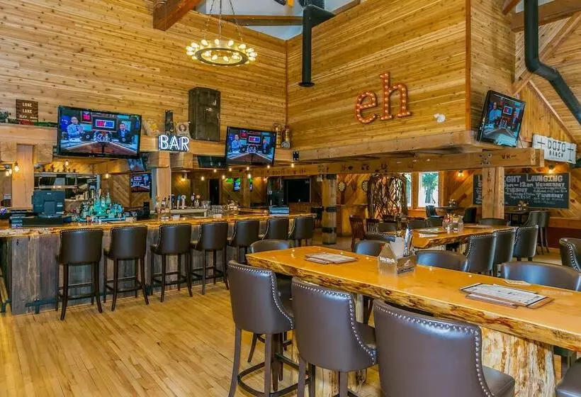 בית מלון כפרי Bayshore Inn & Spa