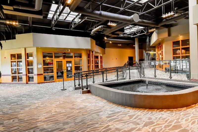 هتل Canad Inns Destination Centre Windsor Park