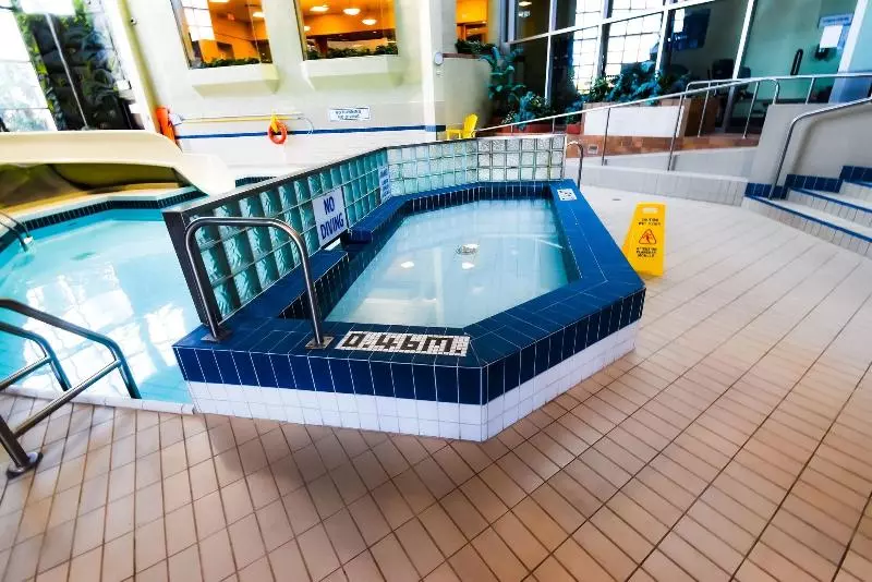 ホテル Canad Inns Destination Centre Windsor Park