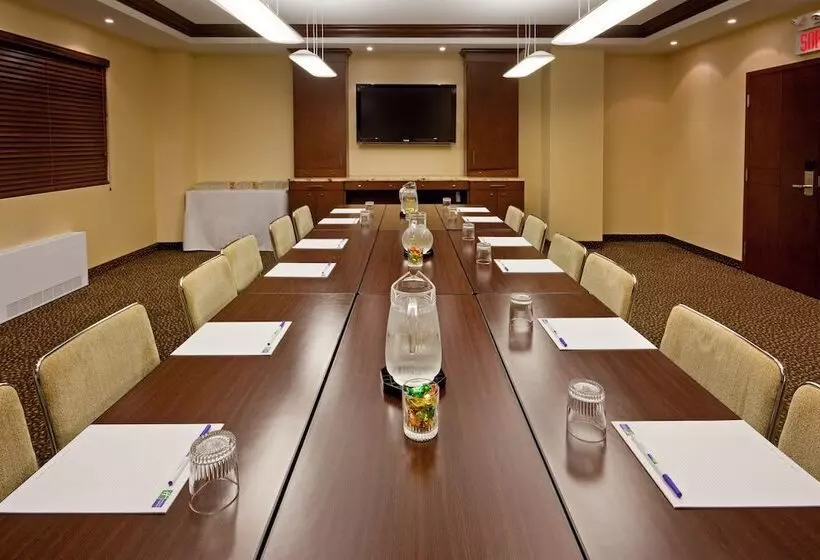 Отель Quality Inn