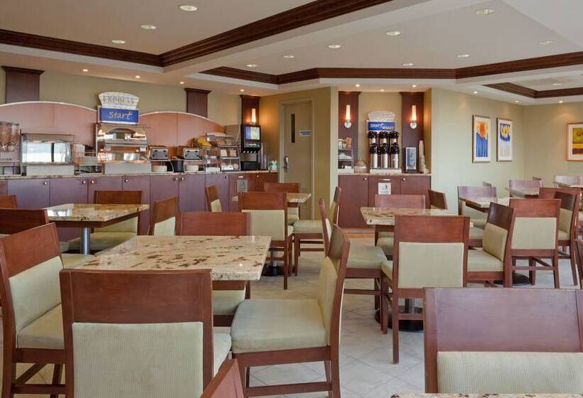 فندق Quality Inn