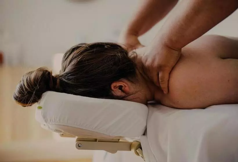 هتل Le Navigateur