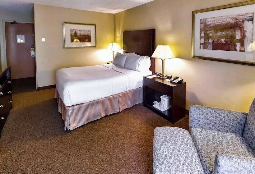 Отель Quality Inn