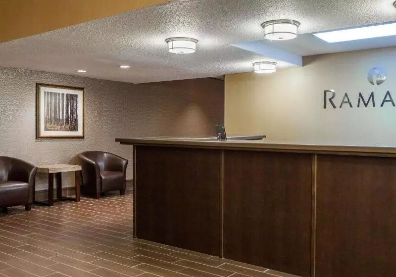 Отель Ramada By Wyndham Timmins