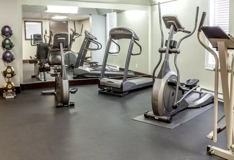 Отель Ramada By Wyndham Timmins