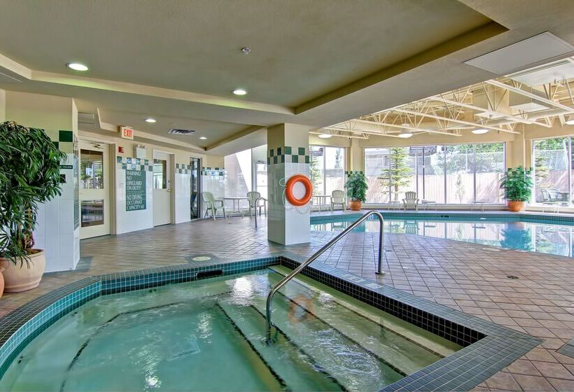 هتل Hilton Garden Inn Calgary Airport