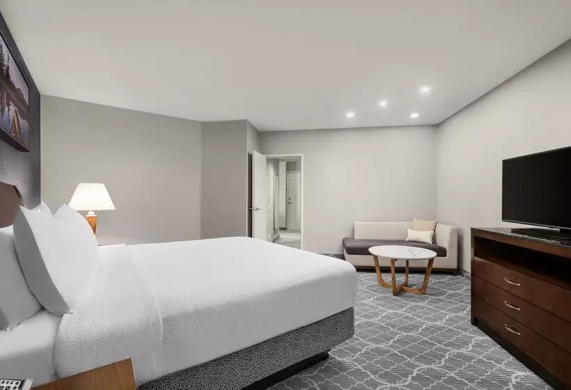 בית מלון כפרי Hilton Garden Inn Calgary Airport