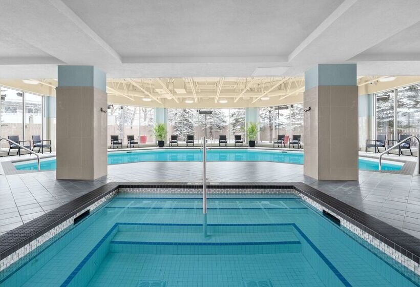 هتل Hilton Garden Inn Calgary Airport