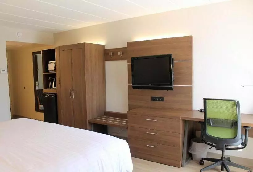 Holiday Inn Express Hotel & Suites Charlottetown, An Ihg