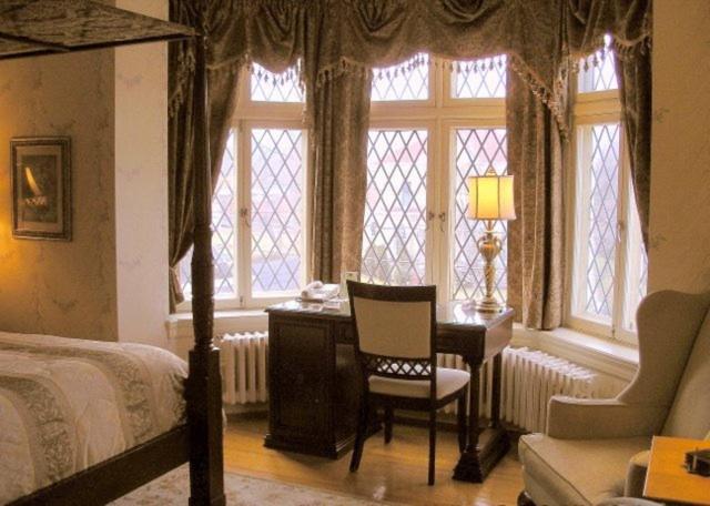 Отель Perth Manor Boutique