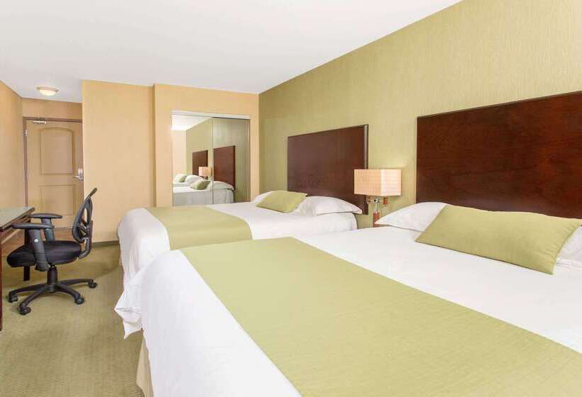 فندق Ramada By Wyndham Williams Lake