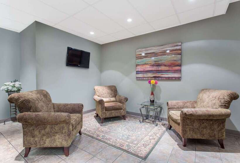 فندق Ramada By Wyndham Williams Lake