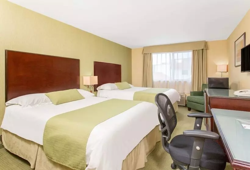 호텔 Ramada By Wyndham Williams Lake