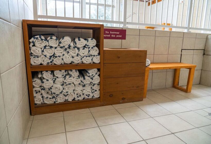 Hotel Red Carpet Inn