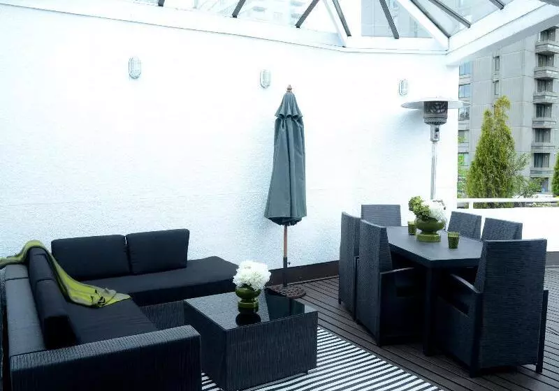 酒店 Rosellen Suites At Stanley Park