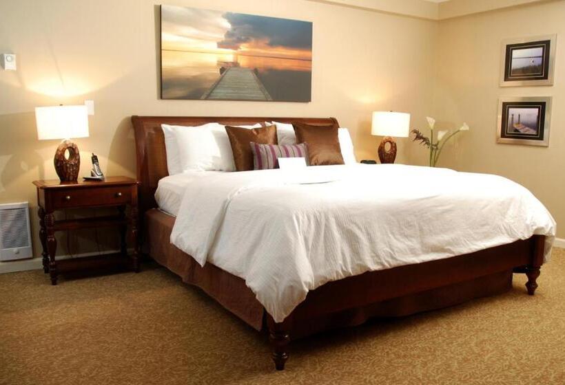 هتل Rosellen Suites At Stanley Park