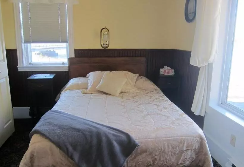 Szálloda Salmon River Country Inn