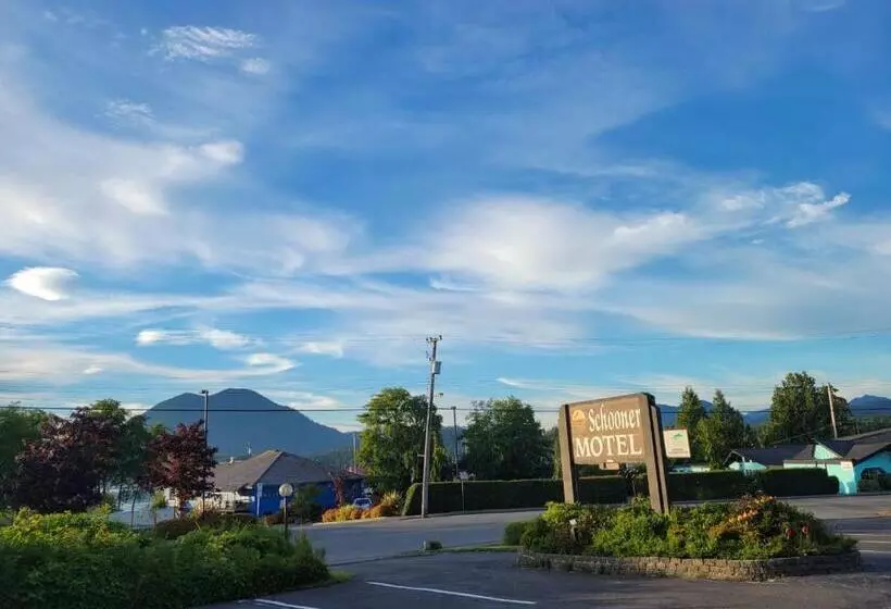 Schooner Motel