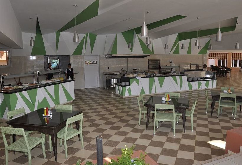 ホテル blau arenal habana beach