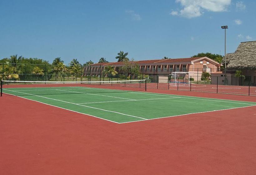 ホテル blau arenal habana beach